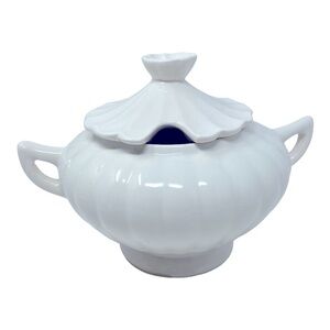 *SOLD* Vintage USA C-618 Ceramic Soup Tureen, without Spoon. 6 cup CA White.